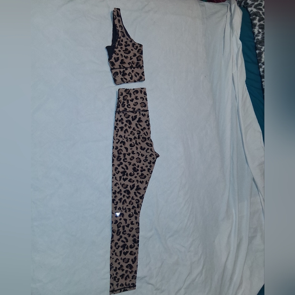 Leopard Print Kids Matching Set - Picture 5 of 6